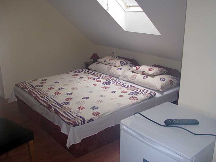 Well equipped and comfortably furnished rooms